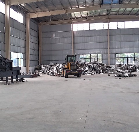 大型鋼廠引進路友破碎機作為廢舊鋼物料的核心加工設備